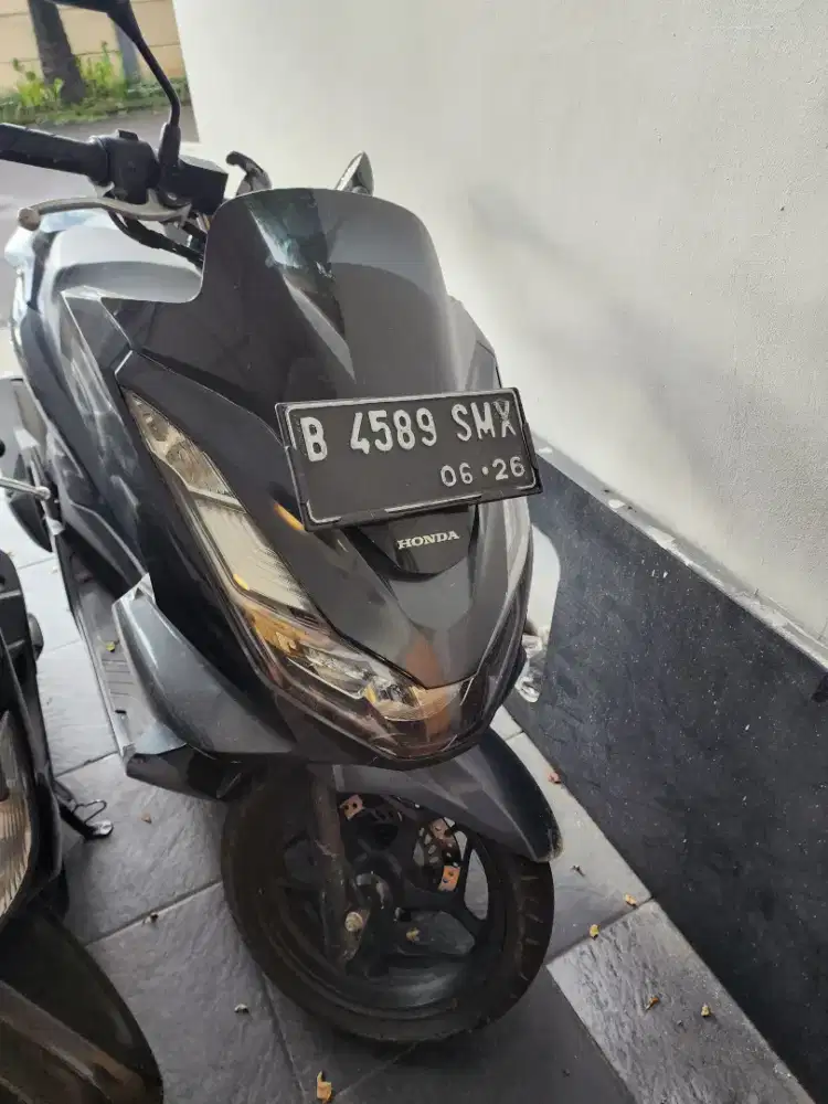 Honda PCX 160 LOW KM Warna Grey