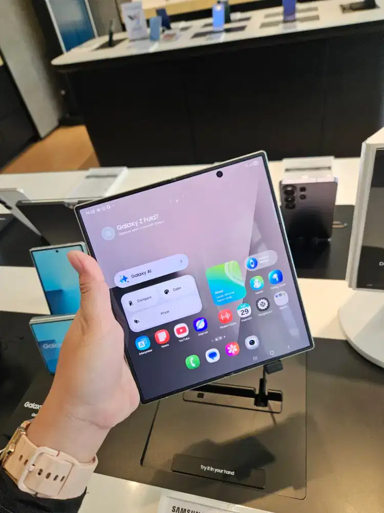 SAMSUNG GALAXY Z FOLD7