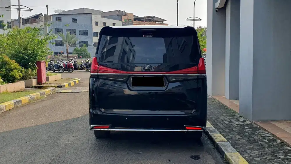 [ LOW KM ] Lexus LM350 LM 350 7 Seater 2022/2023