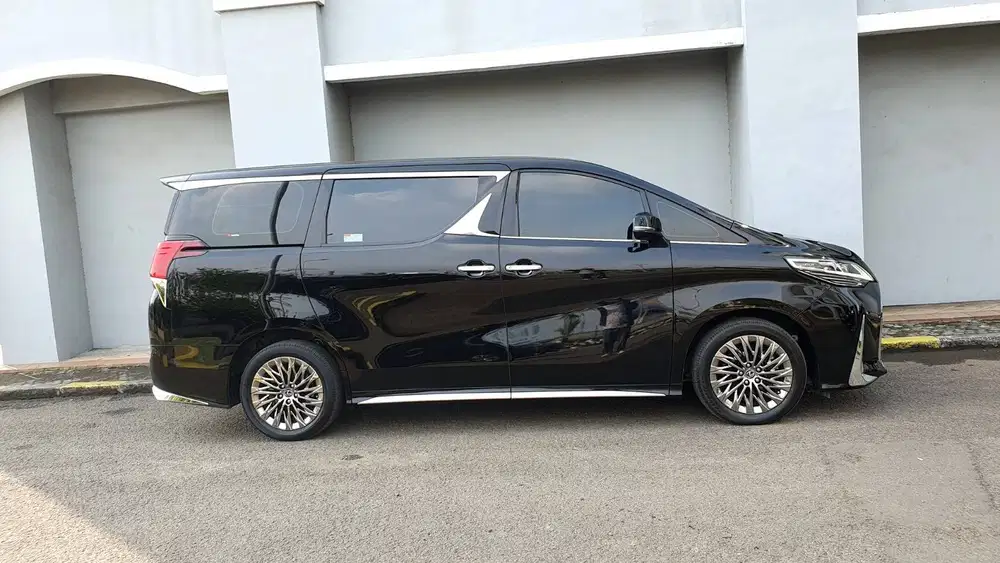 [ LOW KM ] Lexus LM350 LM 350 7 Seater 2022/2023