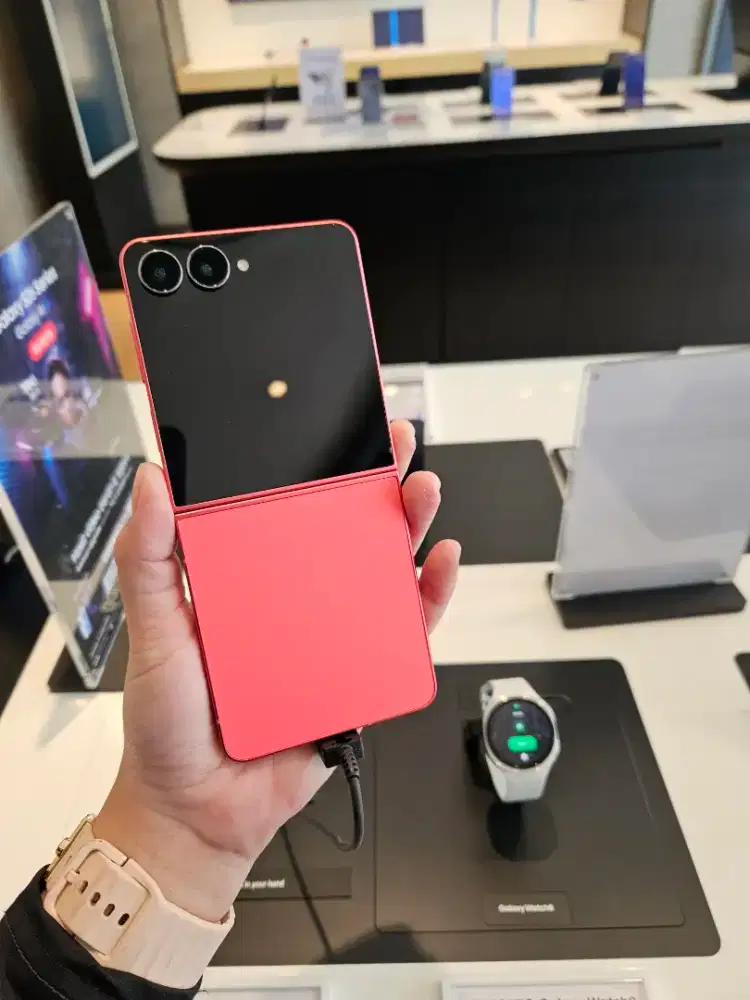 SAMSUNG GALAXY ZFLIP7