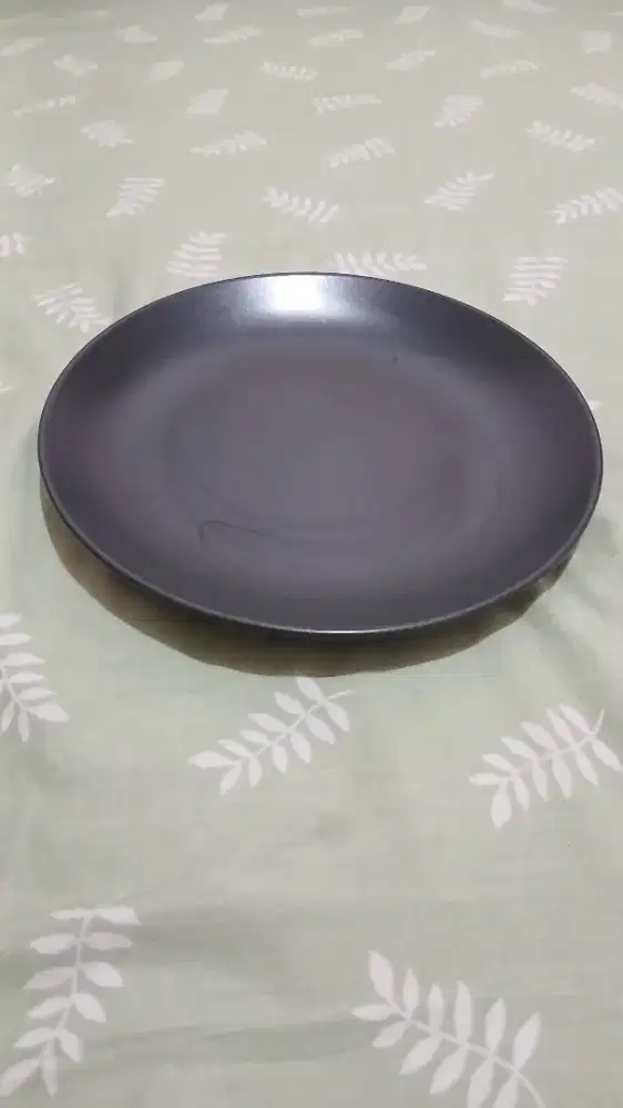 BNB PLATE / PIRING KECIL MERK IKEA HITAM