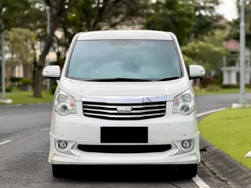 CASH! Toyota NAV1 2.0 V Limited AT 2014 (L) Pajak Panjang Istimewa