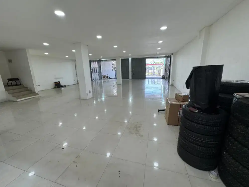 Disewakan Ruko atau Ruang Usaha Siap Pakai Cocok untuk Usaha Lokasi di Bkr Bandung