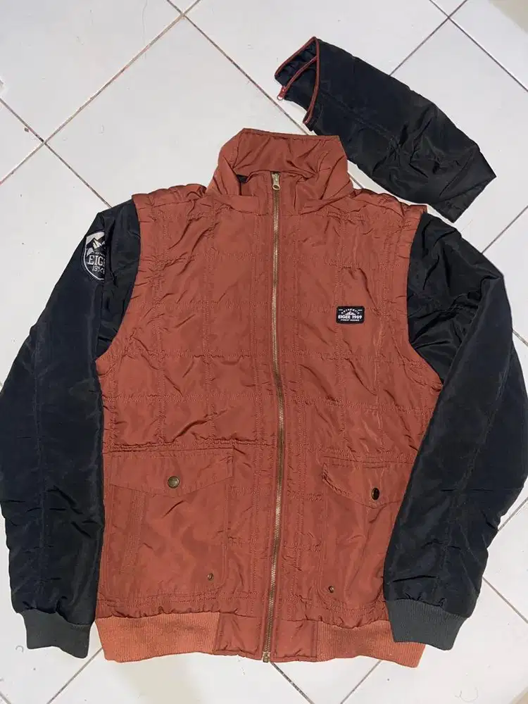 Jaket / rompi eiger