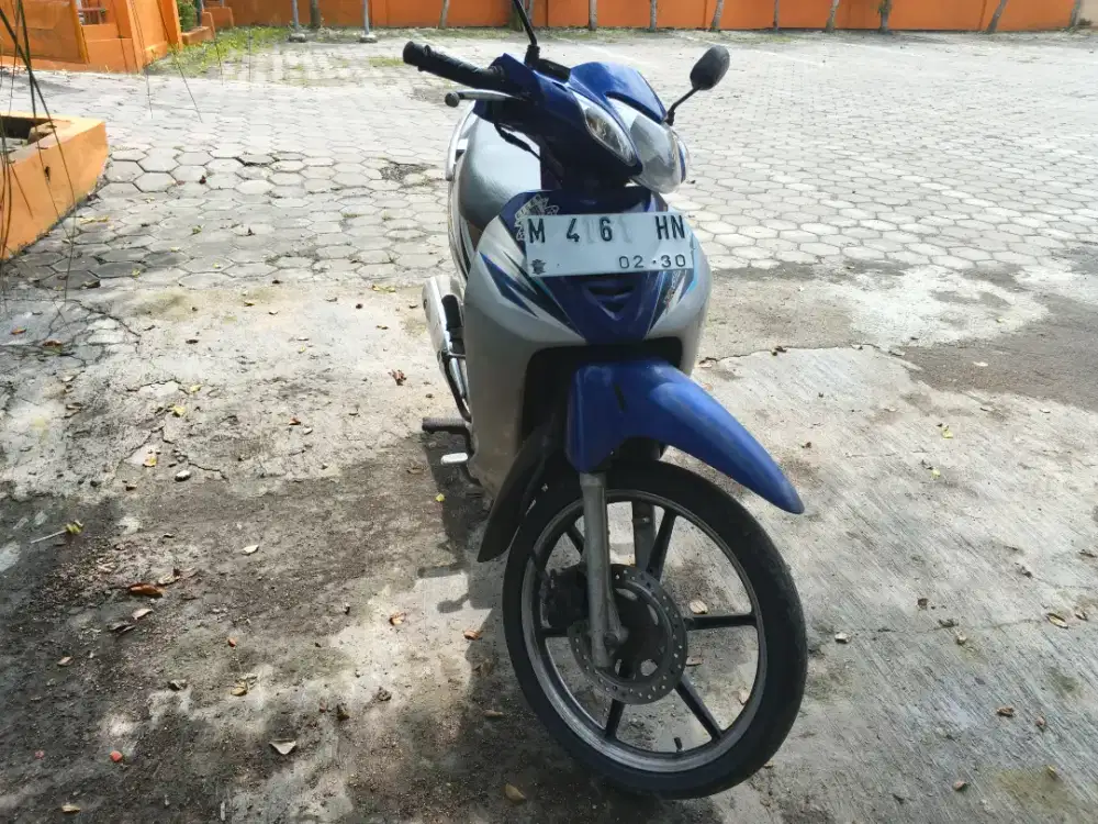 Honda Kharisma 125 D