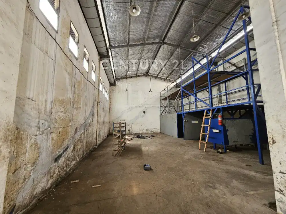 Gudang Elang Laut Tahap 1 Jalur Utama. Container 40 Feet