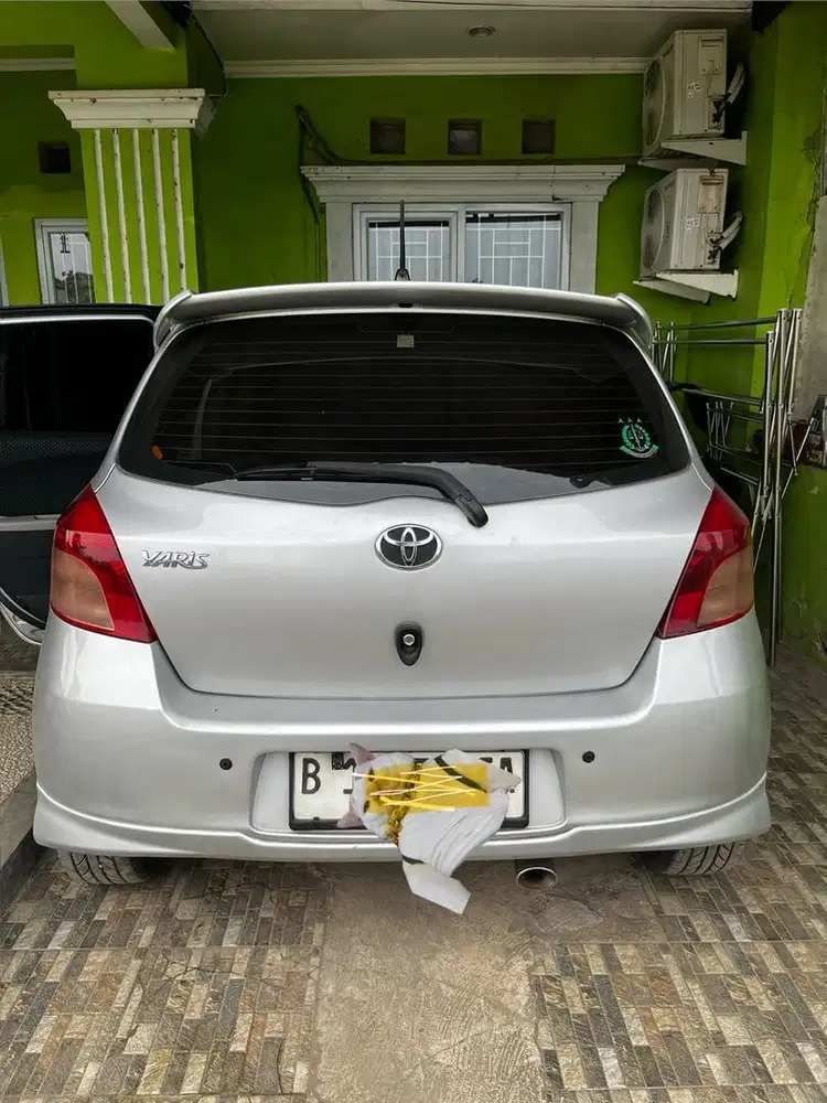 toyota yaris 2008 J