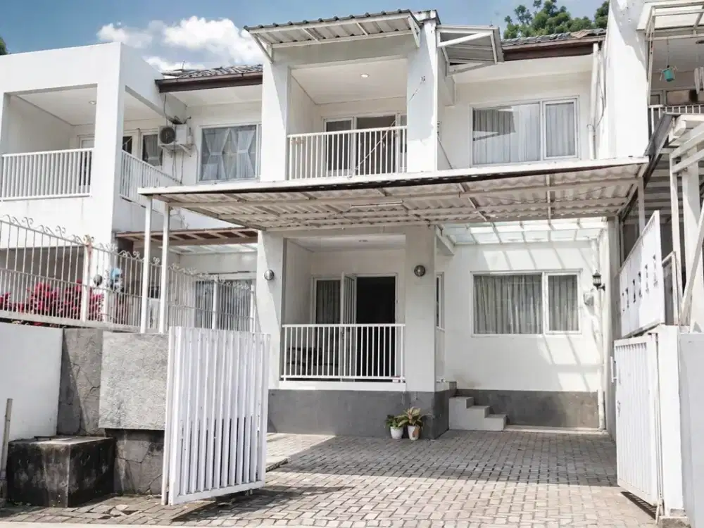 Rumah Cantik Akses Mudah Lebar Sayap Cigadung Bandung