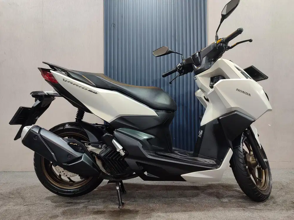 Vario 160 ABS 2023 istimewa mulus terawat siap pakai...