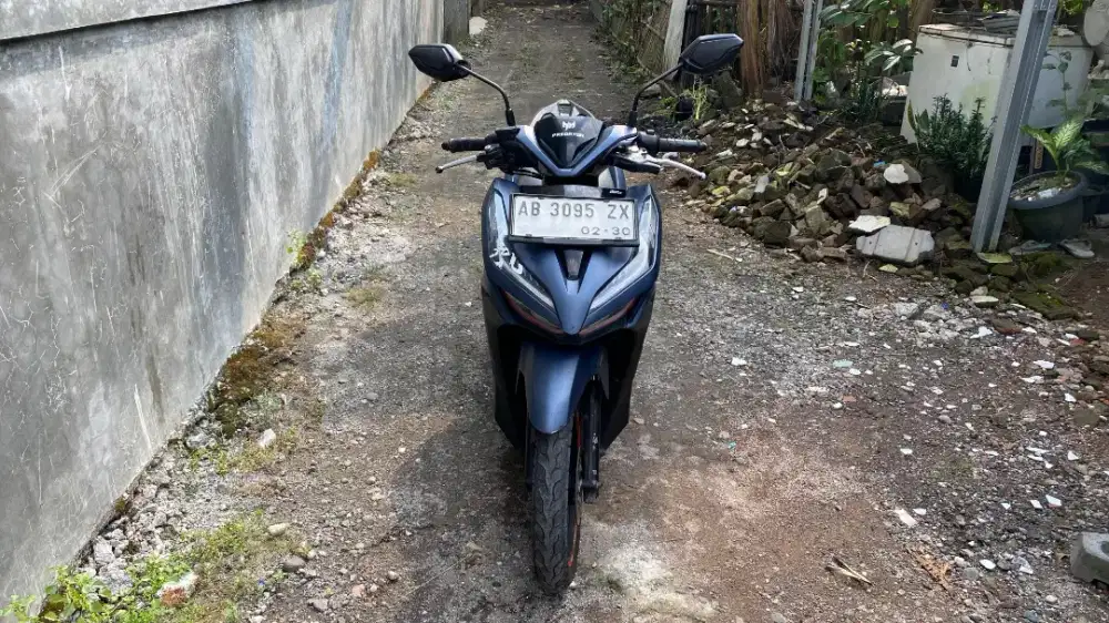 Vario 125 mate blue