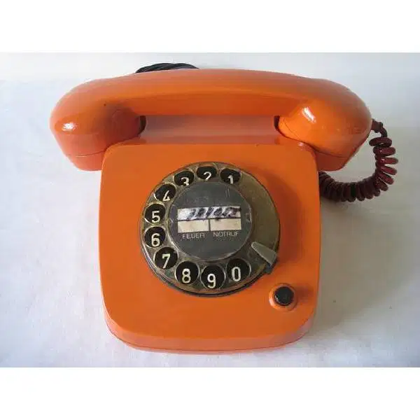 Old Vintage Orange / Jingga Telephone bakelite era Germany 70'an