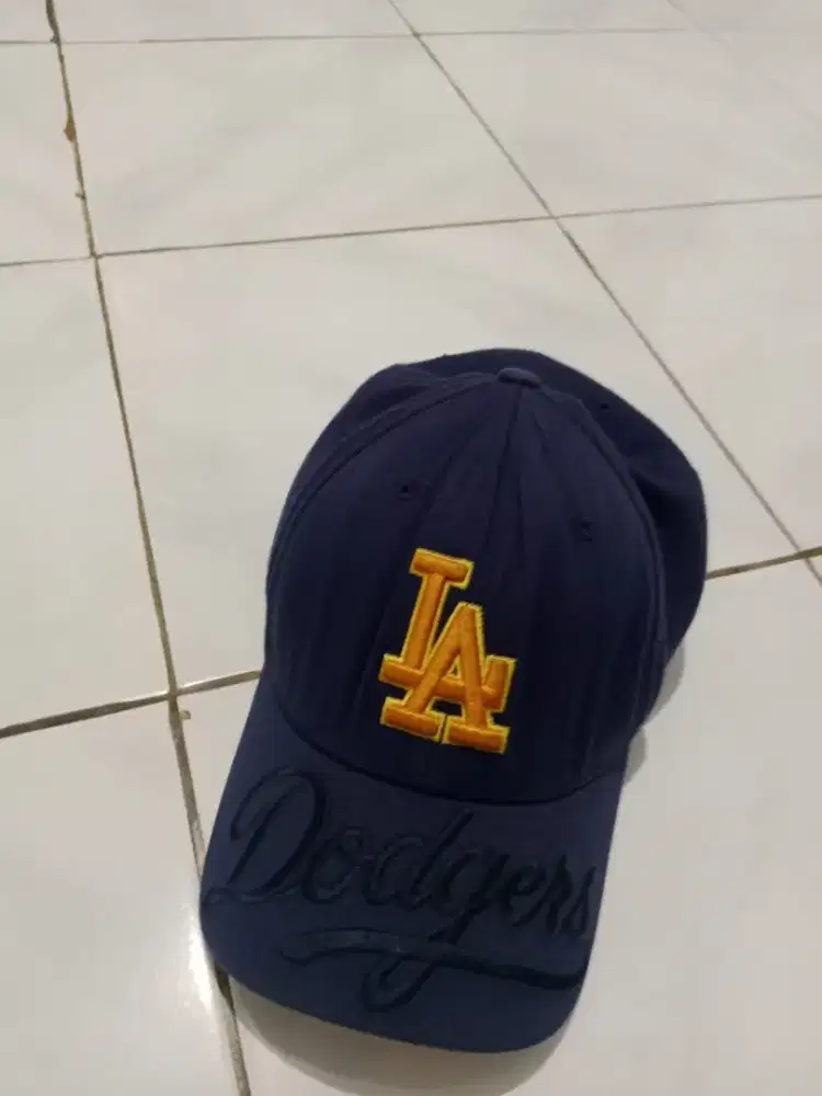 topi MLB LA ukuran M