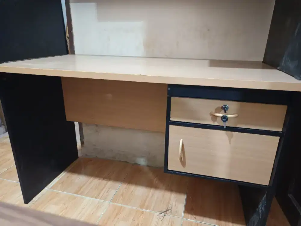 Meja kerja seken .murah