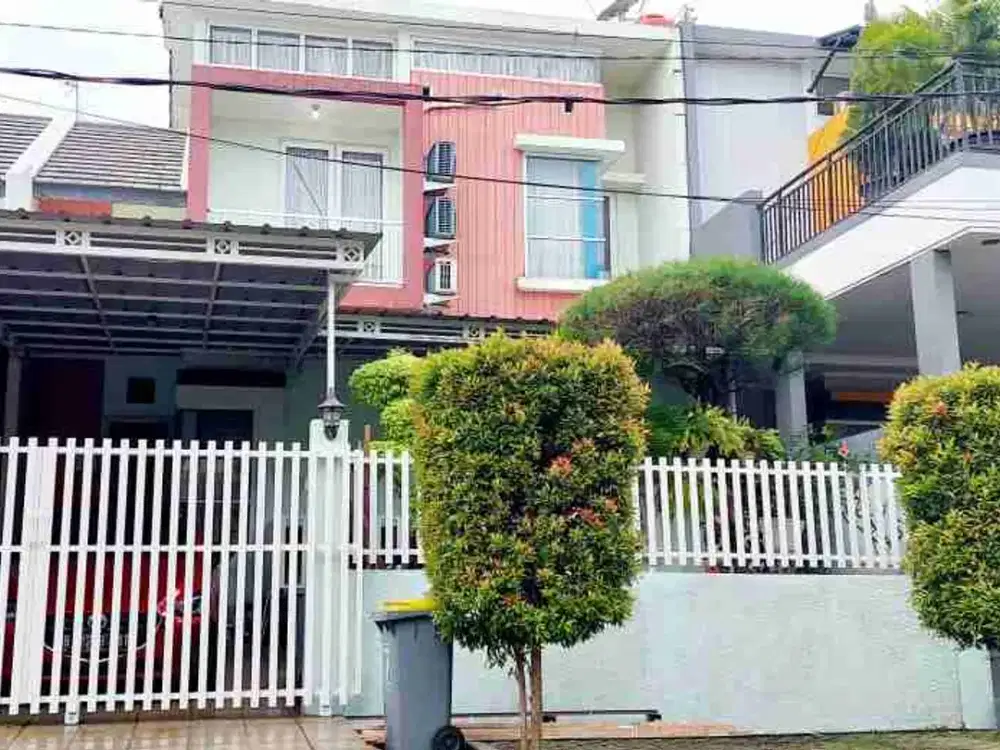 Rumah 2 Lantai Rapih LT 136 Di Bukit Golf Riverside Cibubur