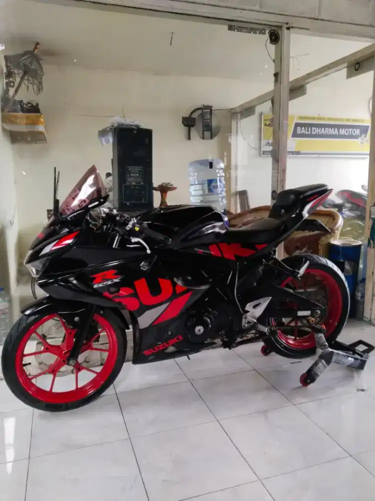 Susuki GSX. 150 thn. 2019 cash Bali dharma motorl
