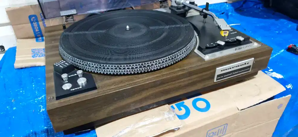 Colector item Turntable Marantz Model 6200 japan