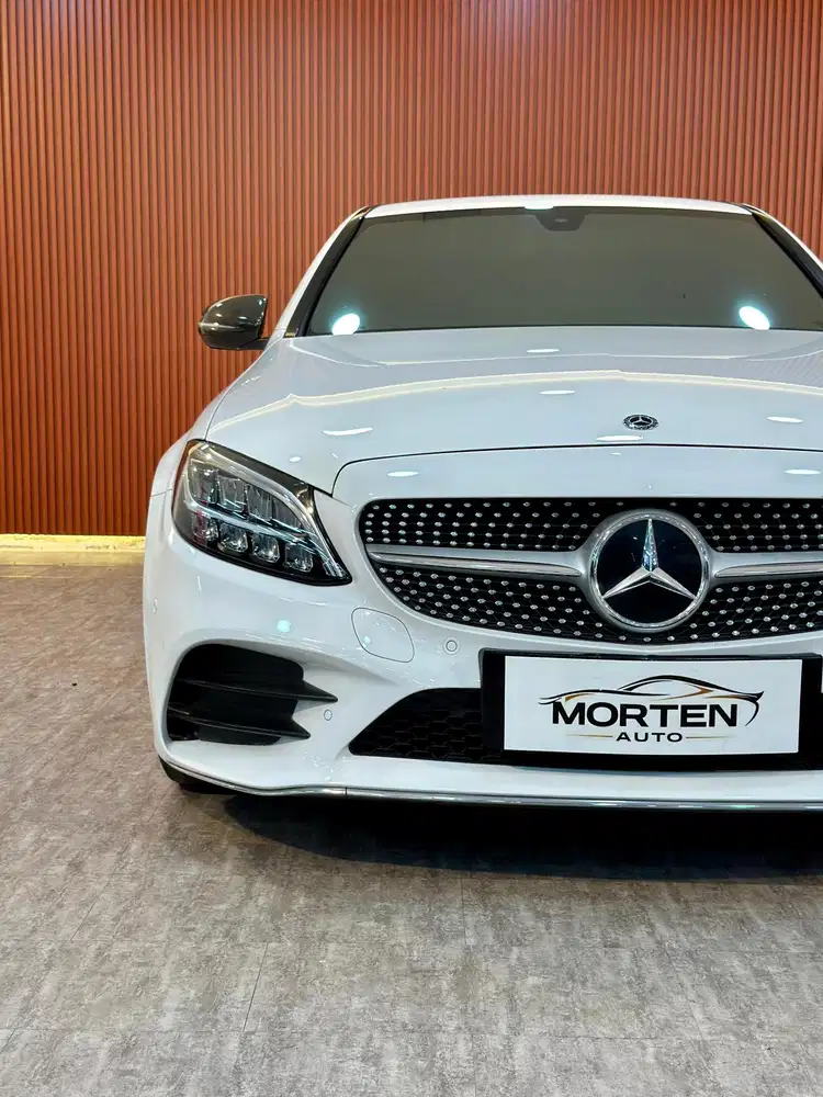 (KM 32rb) Mercedes Benz C200 Final Edition EQ Boost Amg 2.0 At 2021