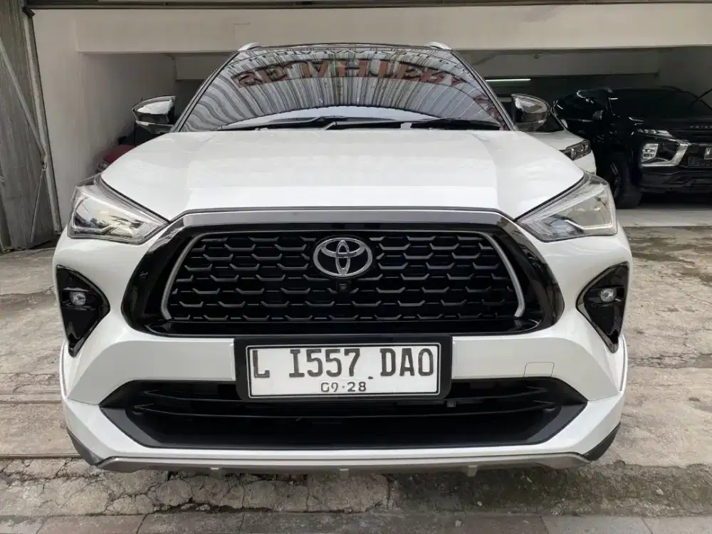 Toyota Yaris Cross GR Hybrid Two Tone Low Km 2023
