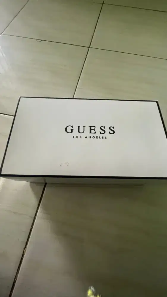 For sale gues 100% ori slip on