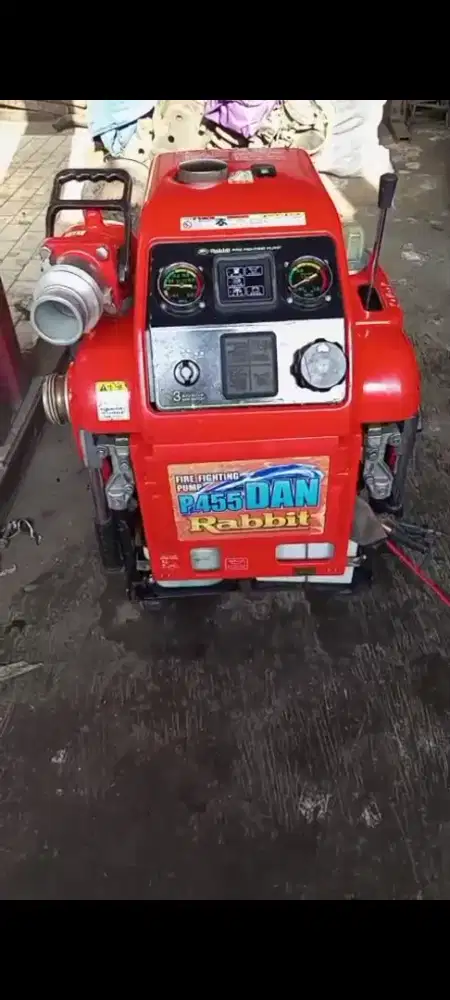 Pompa Pemadam Kebakaran Portabel Rabbit P455.