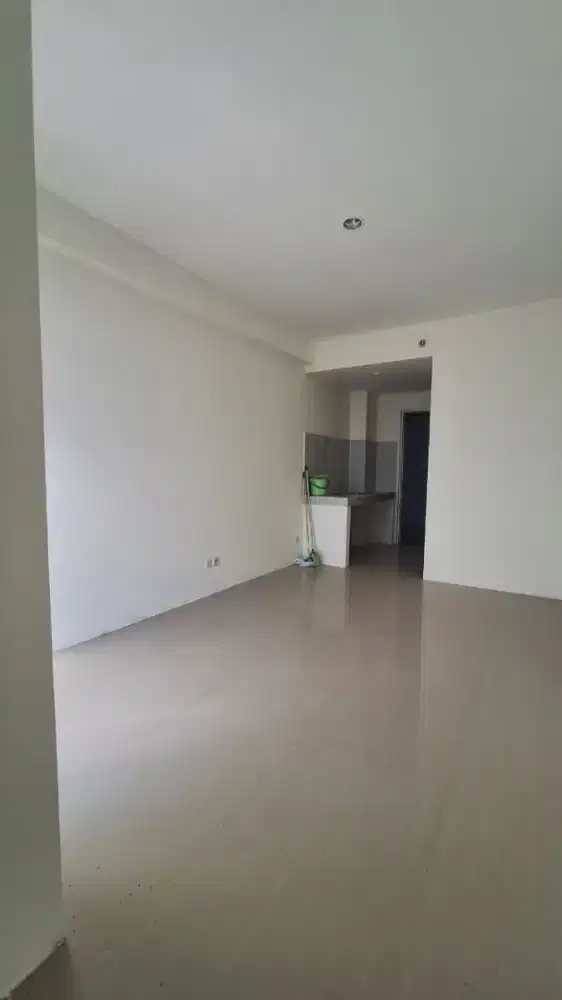 Bale Hinggil Studio Kosongan dekat Gunawangsa Merr,Baruk,Rungkut,UPN