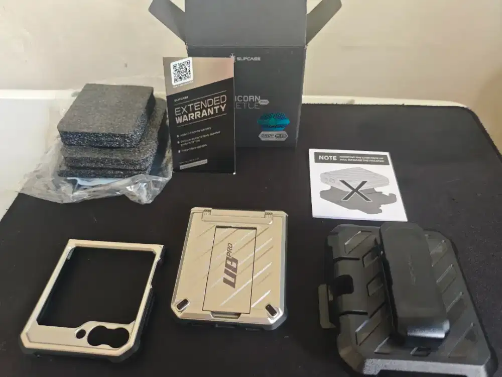 Supcase Samsung Z Flip 6 Grey