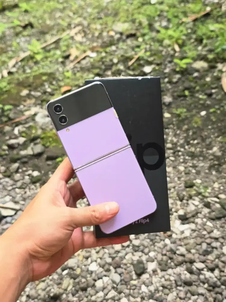 Samsung Z Flip 4 8/256 Gb Sein Fullset Mulus Minus Dikit