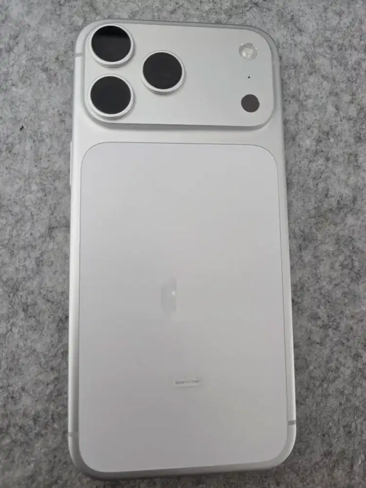 Iphone 17 Pro Max 256 IBOX Garansi Aktif