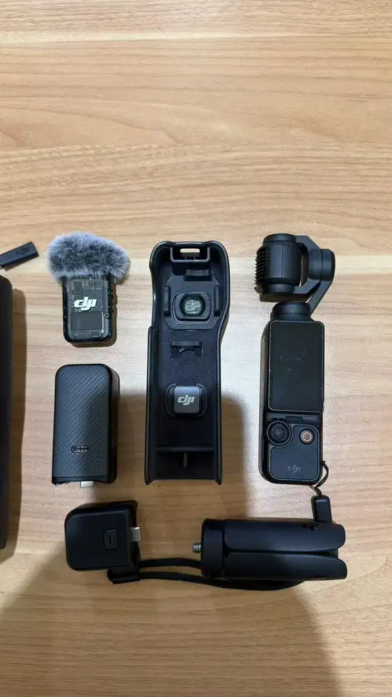 DJI Osmo Pocket 3 (Paket Combo)