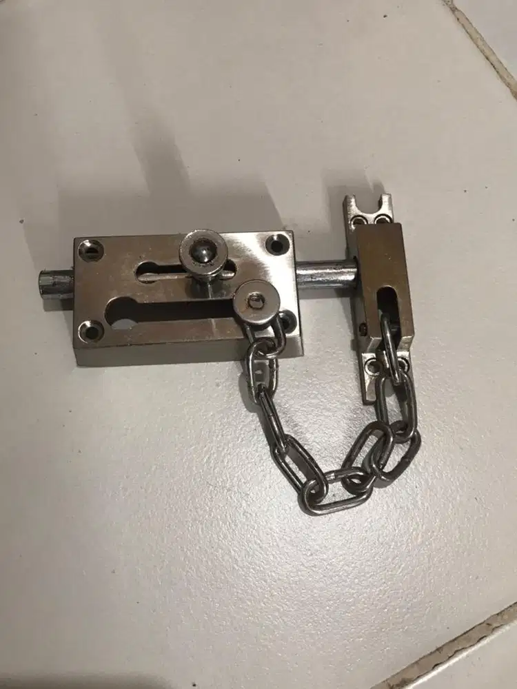 Grendel Pintu Rante Besi