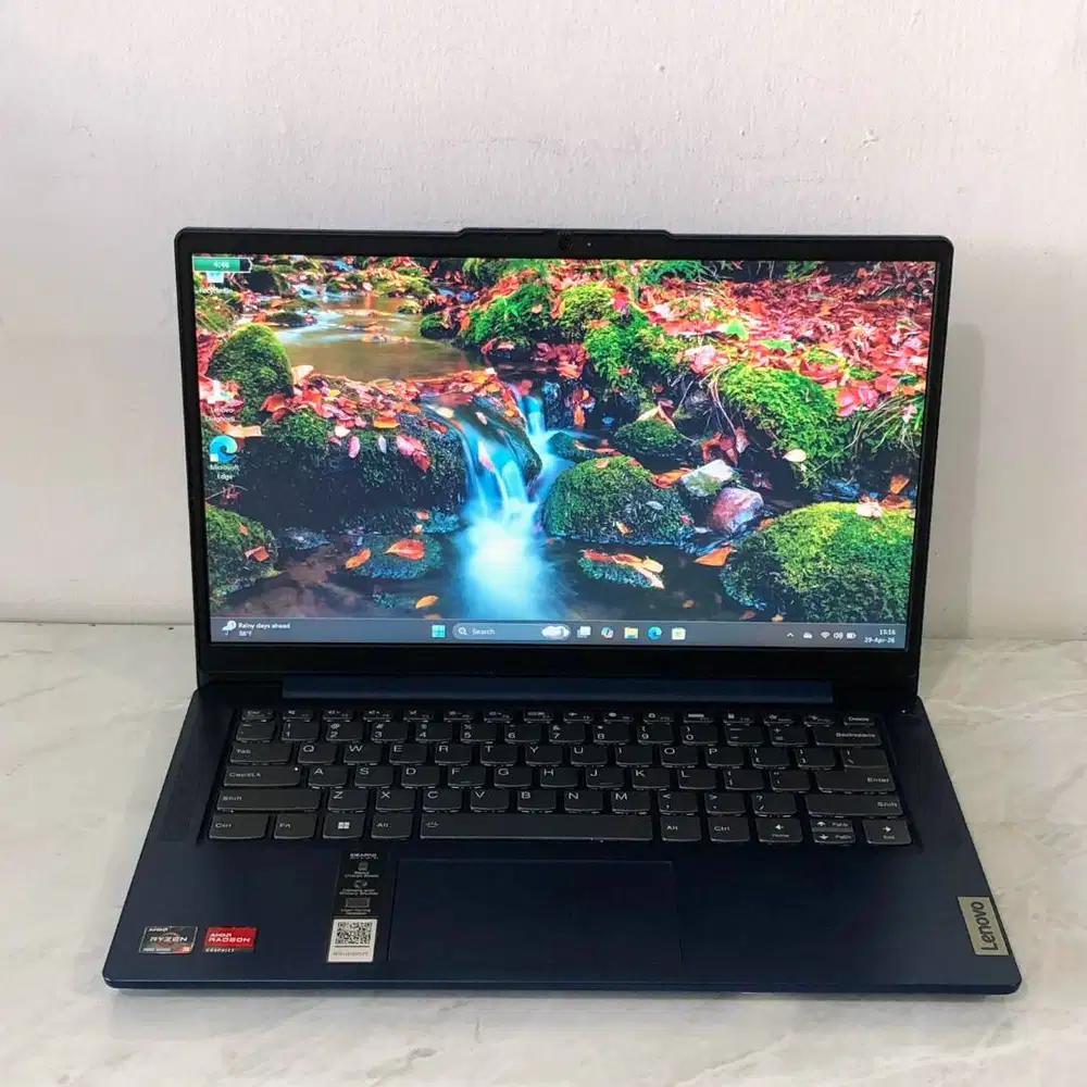 Lenovo IdeaPad Slim 3 Ryzen 3 7320U RAM 8GB SSD 512GB Siap Pakai
