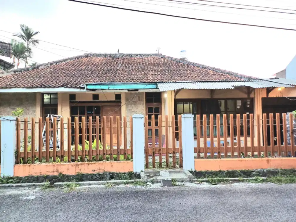 Dijual Rumah Hitung Tanah di Buahbatu Pusat Kota Bandung