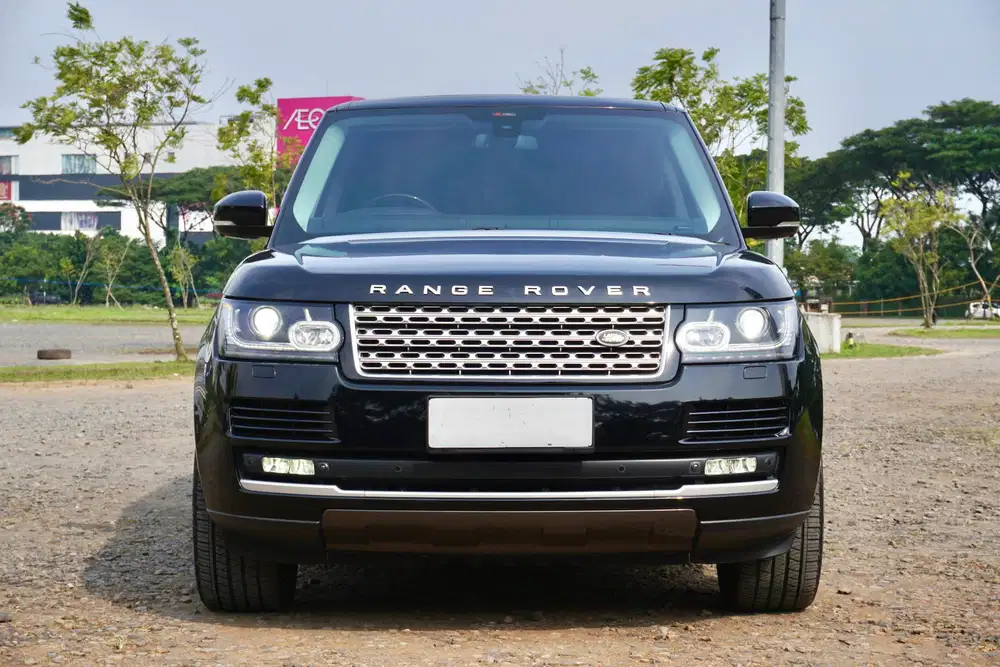 Land Rover Range Rover
Vogue LWB 2015