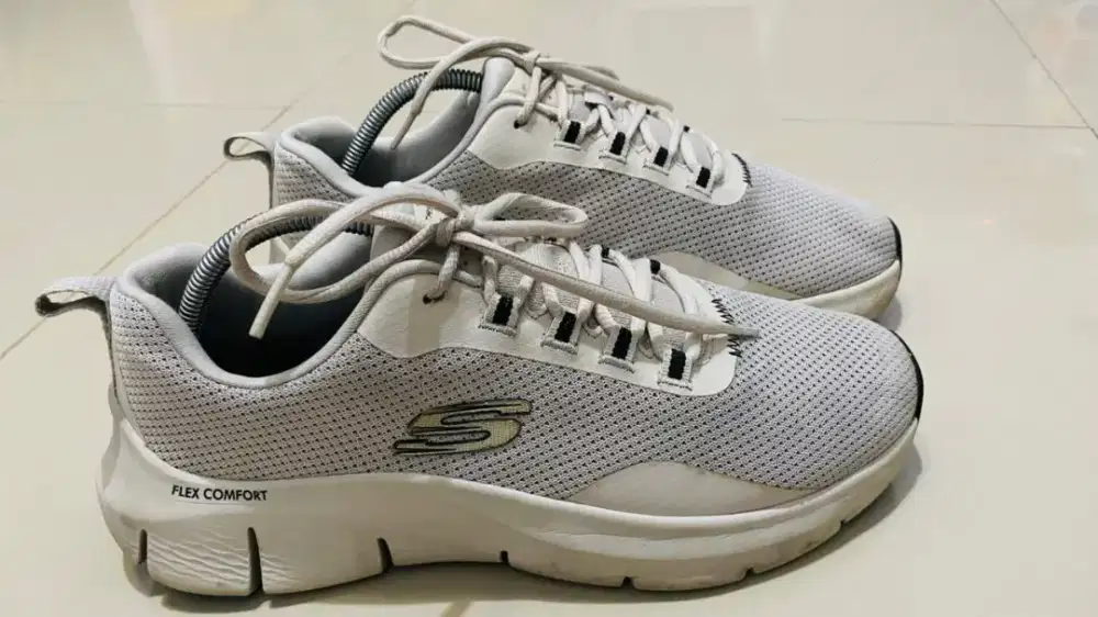 Skechers Flex Comfort Serron White