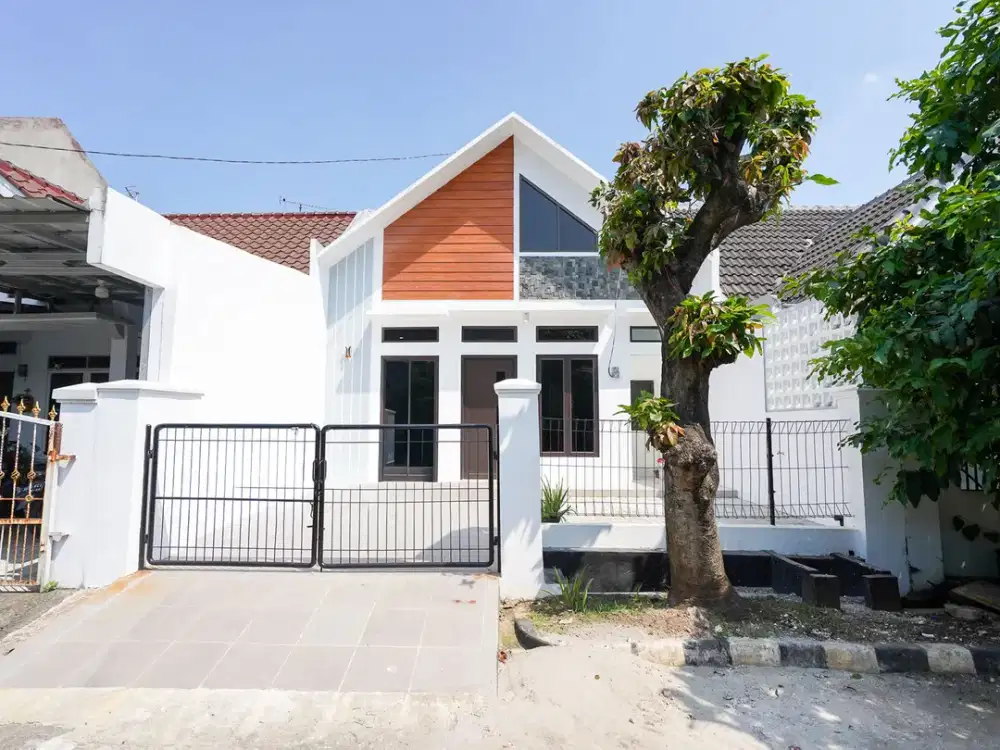 Rumah Bebas Banjir Dekat RS Mitra Keluarga Cibubur Hadap Timur J-48031