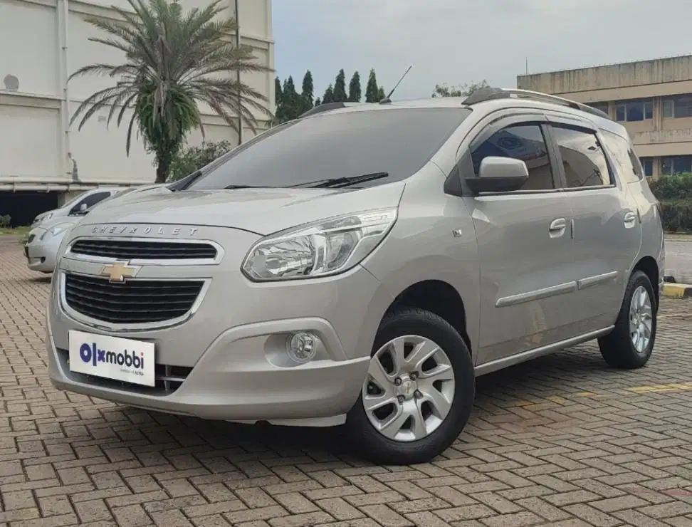 TDP 5,JT, Chevrolet Spin 1.5 LTZ Bensin-MT Silver 2015