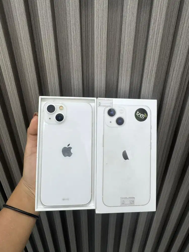 13 putih 128gb resmi