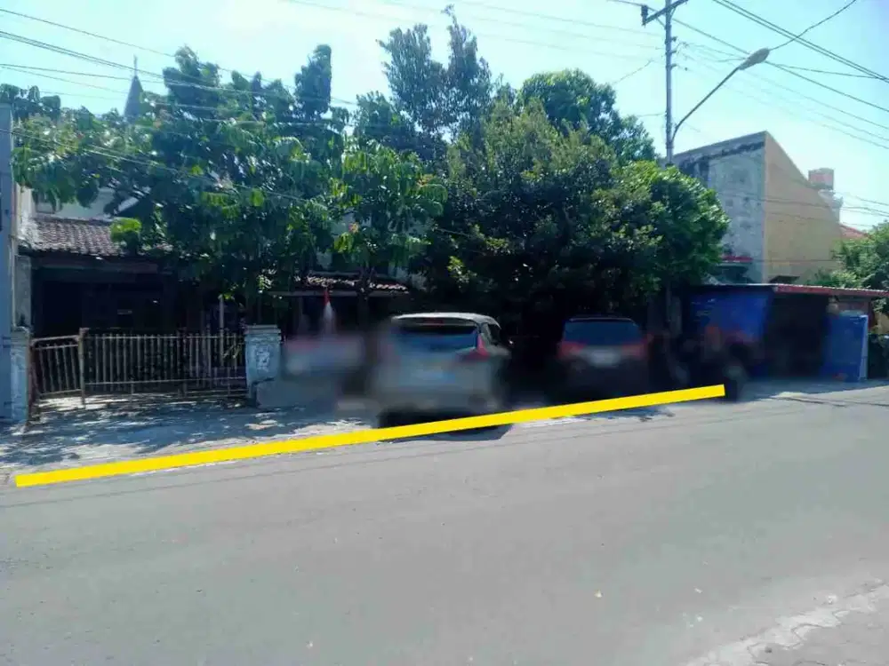rumah lama hitung tanah strategis area bisnis Kerten Laweyan Solo
