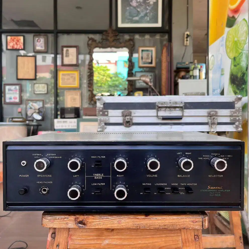 Amplifier Sansui AU555 VIntage
