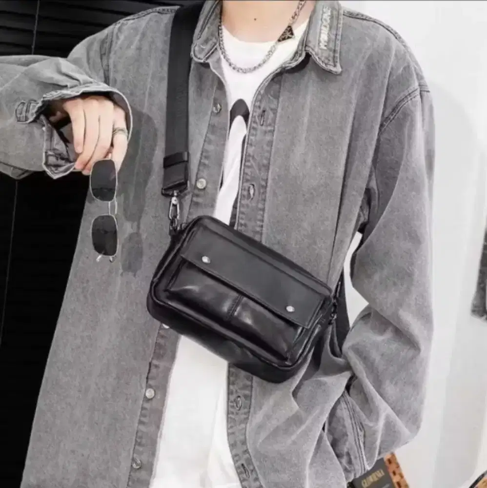 Dijual cepat kondisi baru 100% mulus. Tas keren nih