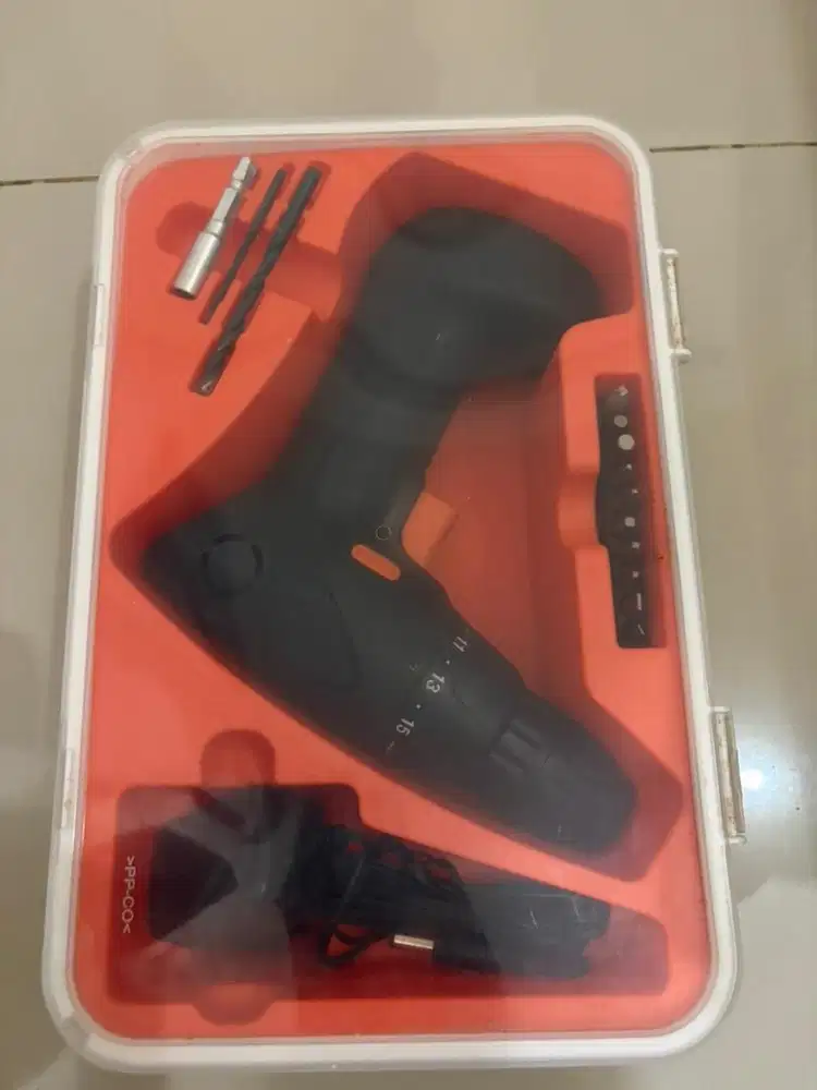 Screwdriver/ electric drill/ obeng