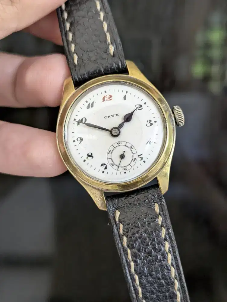 Jam Swiss Oryx subsecond dirty dozen 1940 manual winding