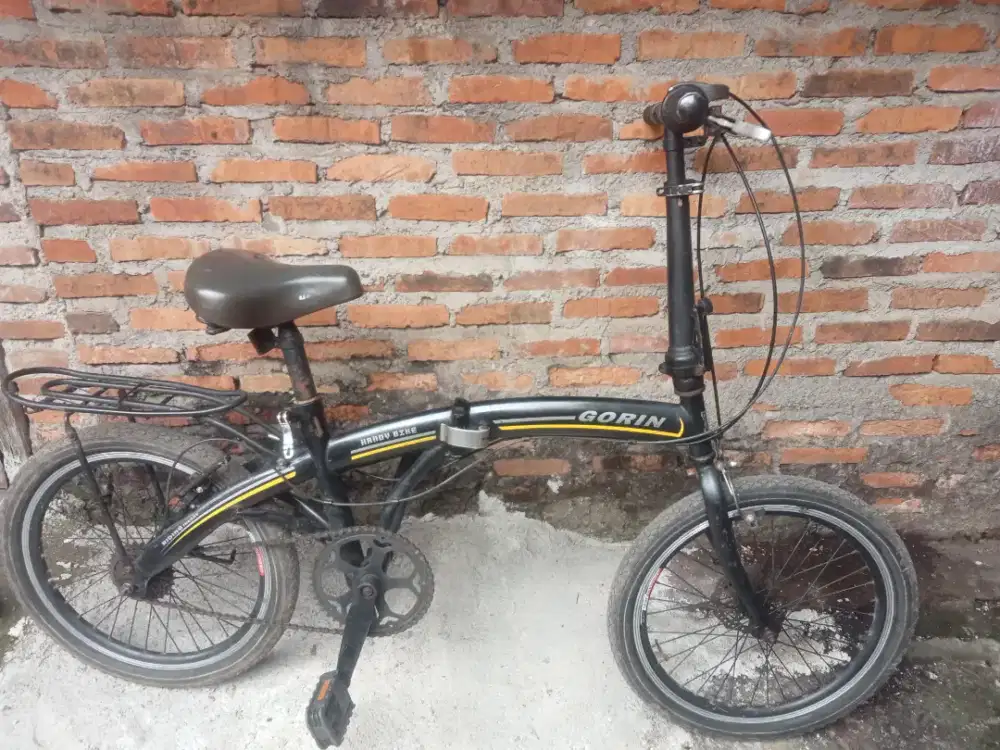 Sepeda lipat ukuran ban 20