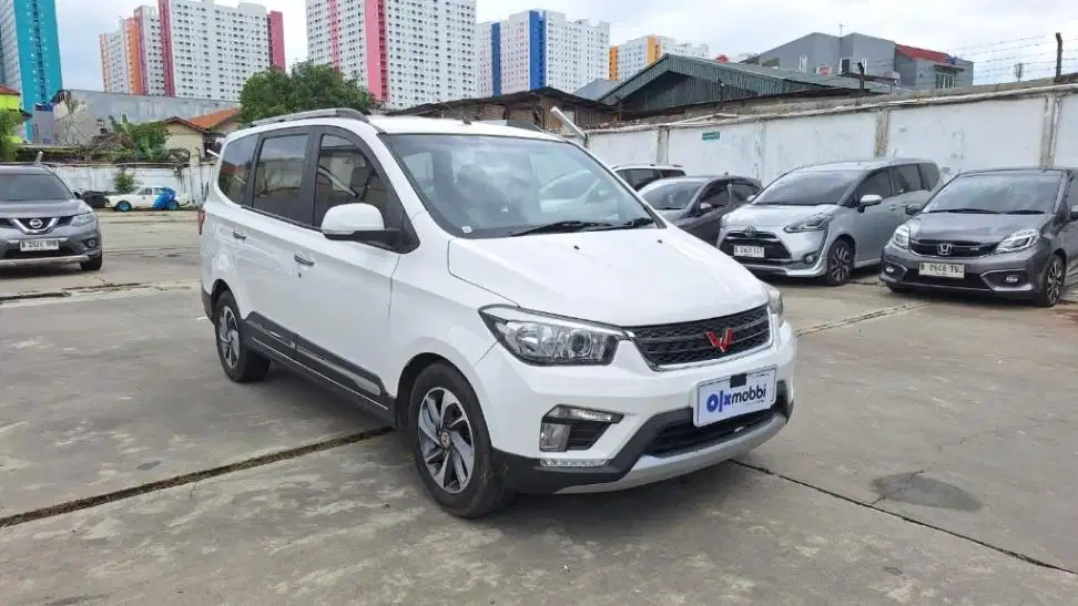 DP MURAH Wuling Confero S 1.5 C Lux Bensin-MT 2020  CNZLB