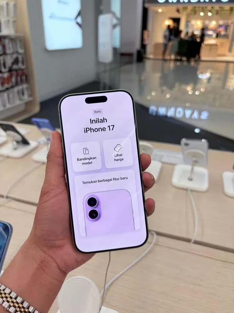 Ready iphone 17 basic garansi tesmi apple bisa cash dan kredit