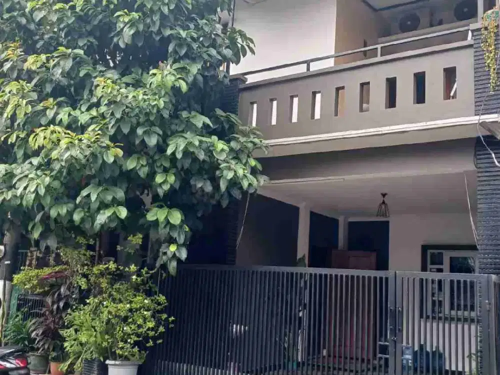 Rumah Apik 2 Lantai di Duta Harapan Bekasi Bebas Banjir