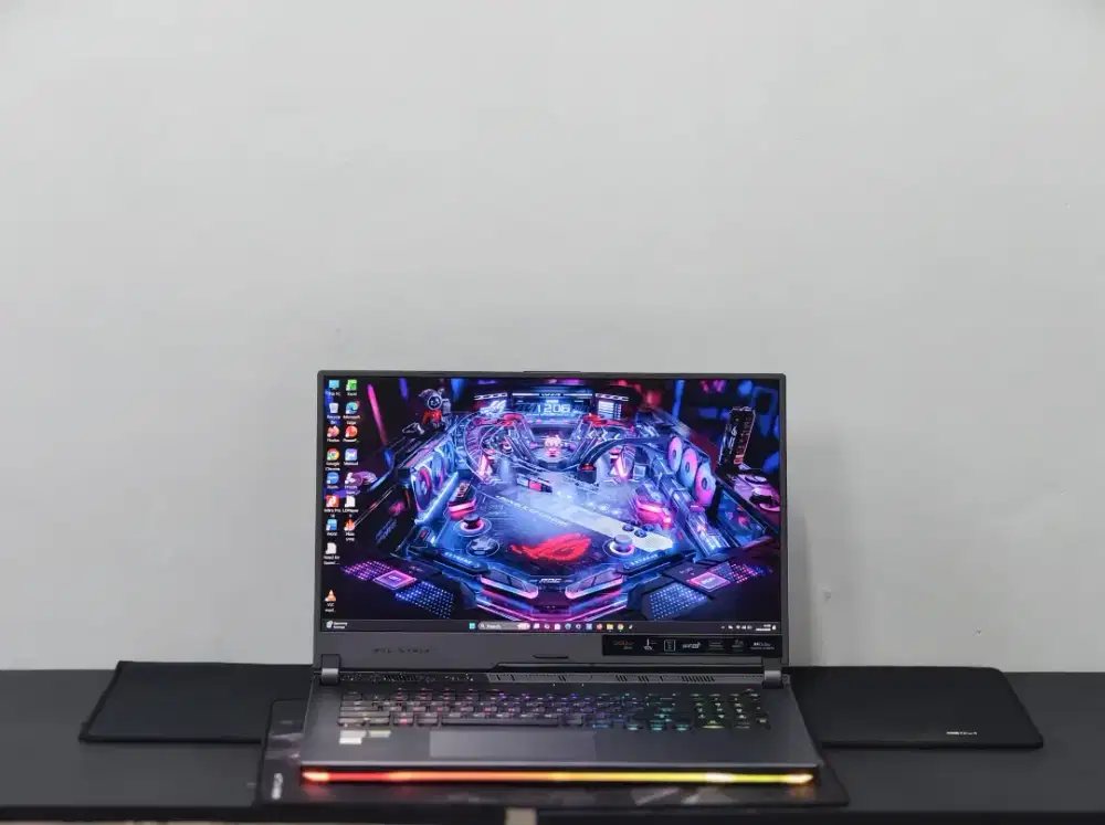 LAPTOP GAMING ASUS ROG STRIX G17 G713RM R7-6800H NVIDIA RTX 3060 360Hz