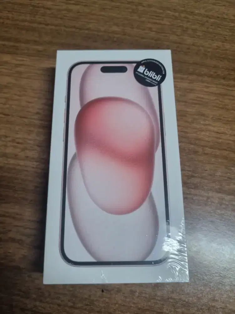 Dijual iPhone 15 128 gb warna pink bnib
