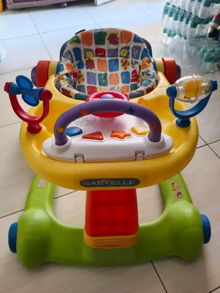 PRELOVED BABY WALKER BABY ELLE